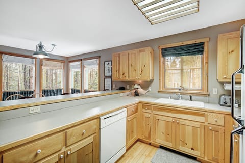 Indoors, Kitchen, Sink, Sink Faucet, Cabinet