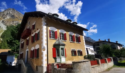 Chesa Lagrev-Schucan exterior view summmer