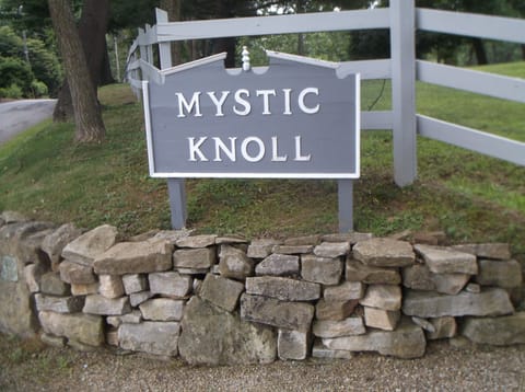 3 bedroom and 2 bathrooms country like setting but close to amenities.