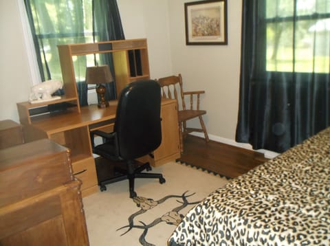 3rd Bedroom with Work Area