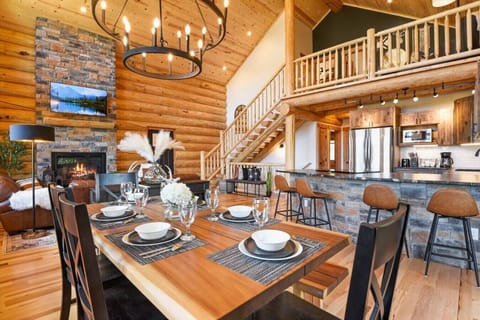 Dining Room Table that Seats 6-7 and 4 Barstools in Kitchen.