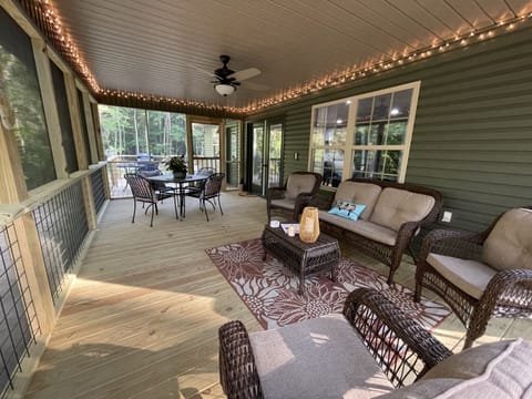 Screened in porch with open deck for grilling (gas grill provided)