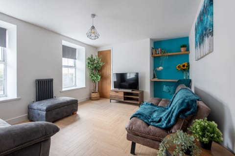 Living Room / Lounge