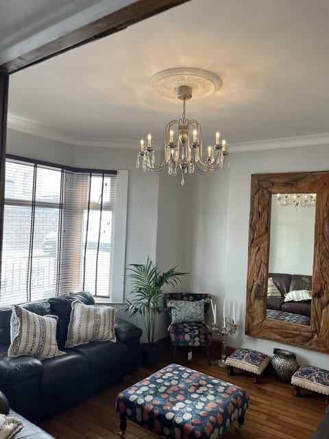 Living Room /  Lounge