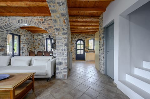 Petritis,serene villa,pool,Near taverns,Crete,Greece