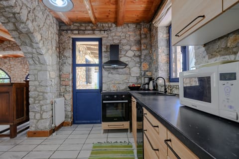 Rozare,serene villa,pool,Near taverns,Crete,Greece