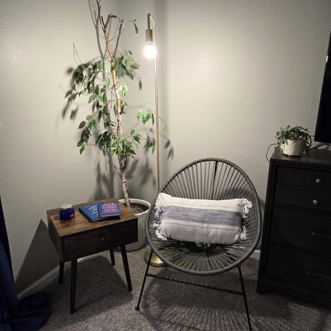 Front Bedroom - Sitting Area