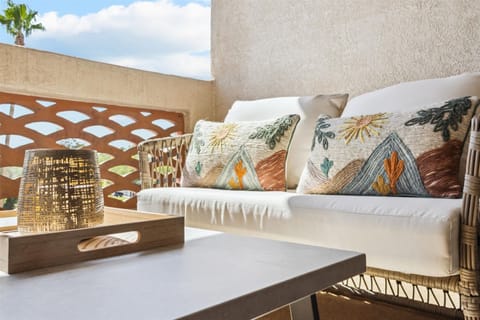 Outdoor Balcony - Loveseat