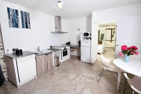 location saisonniere piscine spa calme detente nature parc riviere gard occitanie gite_de_charme art riviere serenite luxe design authenticite chic