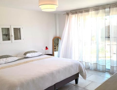 location saisonniere piscine spa calme detente nature parc riviere gard occitanie gite_de_charme art riviere serenite luxe design authenticite chic