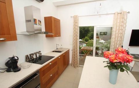 location saisonniere piscine spa calme detente nature parc riviere gard occitanie gite_de_charme art riviere serenite chic luxe design