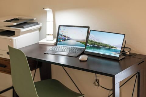 Front Bedroom 2 desk
