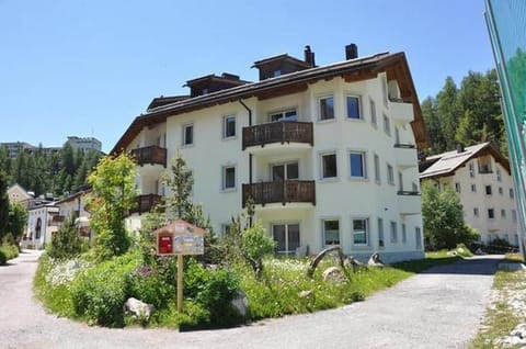 Exterior view Summertime