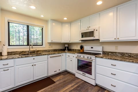 Kitchen - Main Level