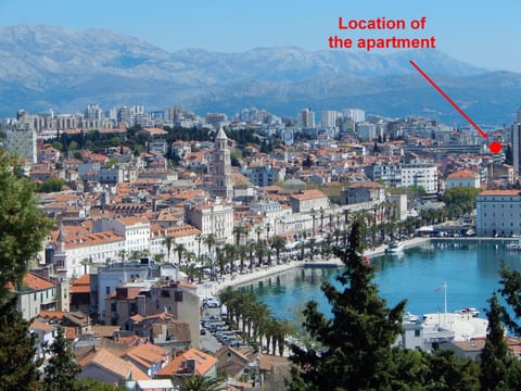 Split panorama with location of the apartment