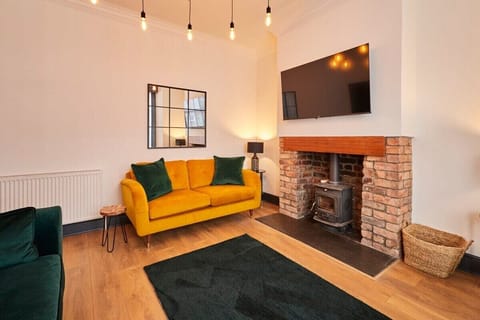 TV, fireplace, offices