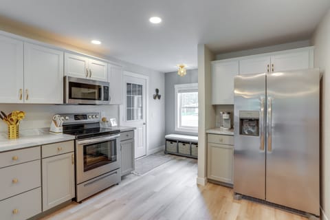 Kitchen | Cooking Basics | Dishware & Flatware