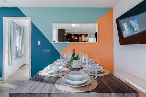 Elegant Dining Setup: Ready for Memorable Meals