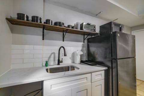 Takoma Park Vacation Rental | 1BR | 1BA | 755 Sq Ft | Stairs Required