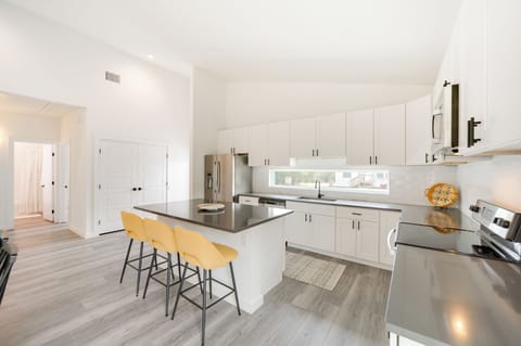 Kitchen | Cooking Basics | Coffee Maker | Paper Towels/Trash Bags Provided