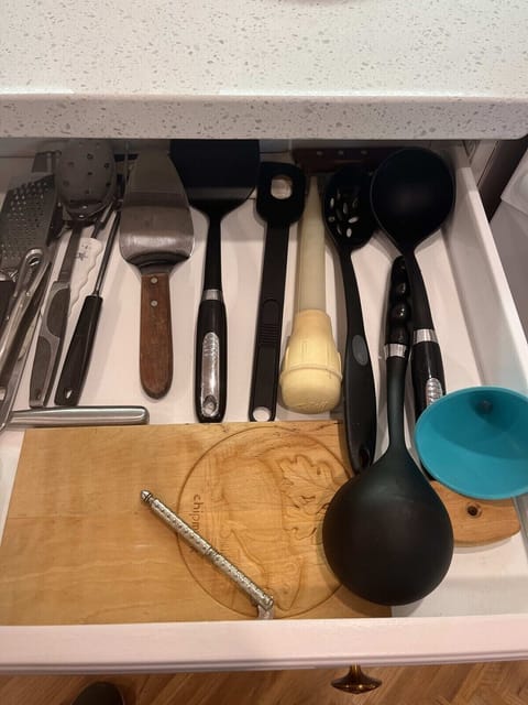 Fridge, microwave, stovetop, cookware/dishes/utensils