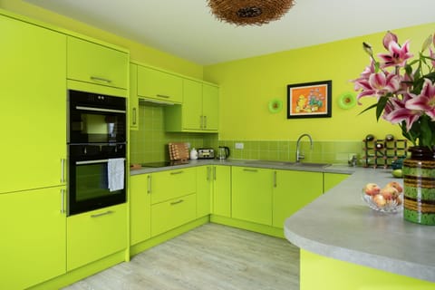 Fell End - large well-equipped kitchen area