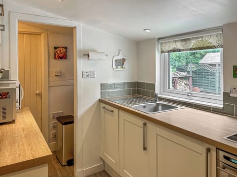 Kitchen | Broom Cottage, Newtonmore