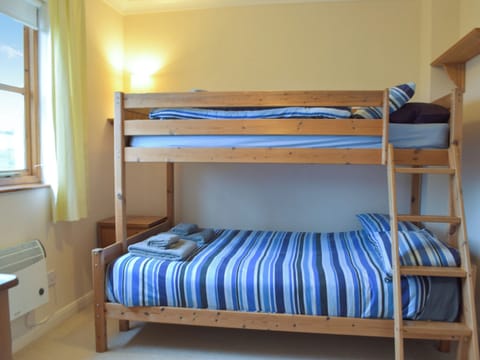 Bunk bedroom | Ty Celyn, Broad Haven