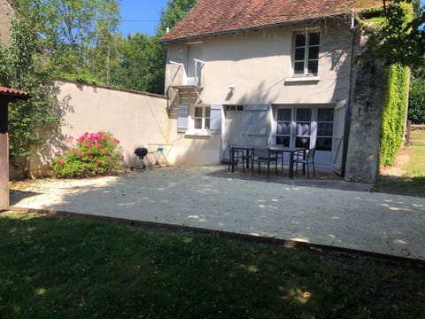 907e73a4-83eb-4469-97b5-eec37951aadd