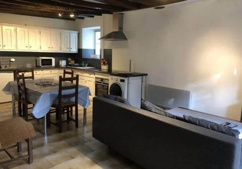 49c82263-f4ed-46a4-be76-ce8478a4645b