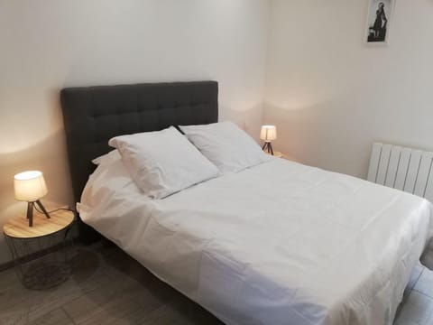 255df478-75d9-41f7-b5b5-aeff4c001110