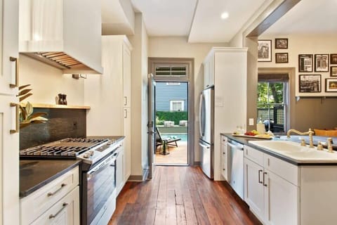 Brand new chef's kitchen with top of the line appliances.