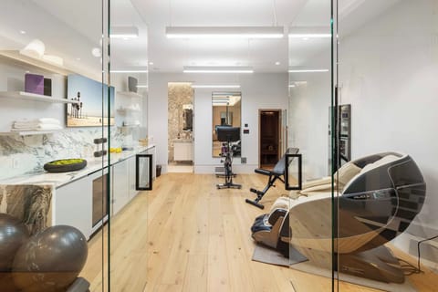 Gym, sauna, steam room, bedroom 7's bathroom.