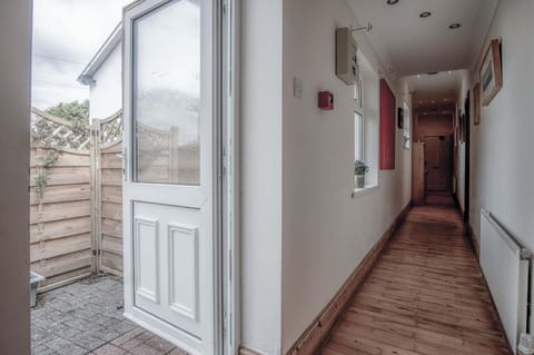 Rose Cottage - 3 Bed Cottage - New Hedges - Tenby (22968)