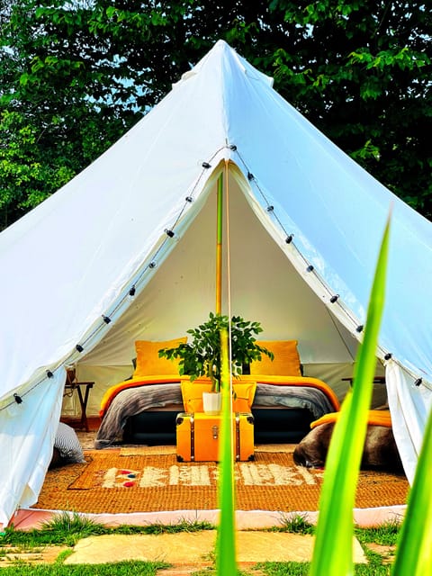 Cayo ~ retreat luxury bell tent interior 