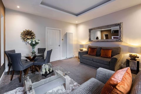 Living Room / Lounge