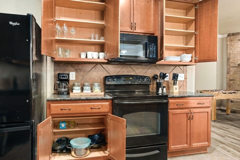 Coffee bar includes regular coffee, decaf, tea, sugar, cream, and sweetener.