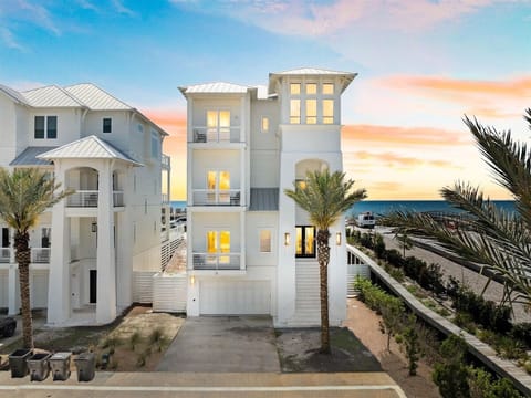 Welcome to Paradise Cove! Your luxurious retreat in Inlet Beach.