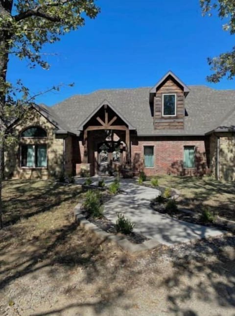 McGonigal Manor