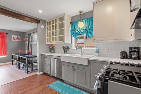 Awaken your inner chef in our fully equipped kitchen, complete with a wide array of utensils and top-notch kitchenware.