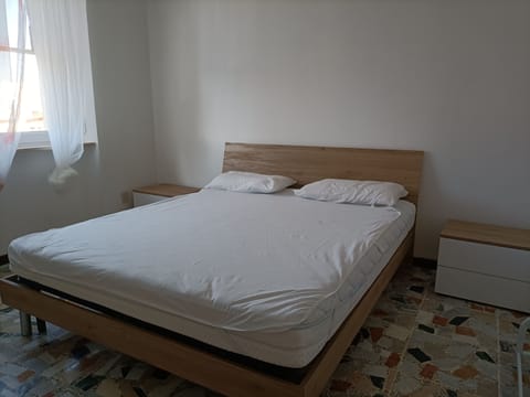 1 bedroom, iron/ironing board, bed sheets