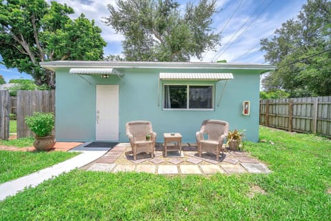 Enjoy the greenery and bask in the Florida sun while having a relaxing cup of coffee.