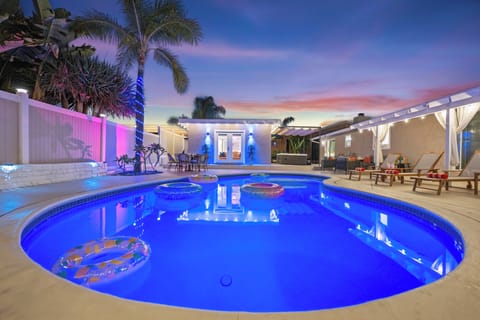 Your magical backyard setup for unforgettable evenings
