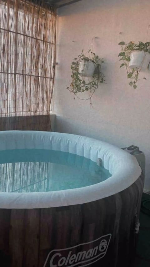 Indoor spa tub