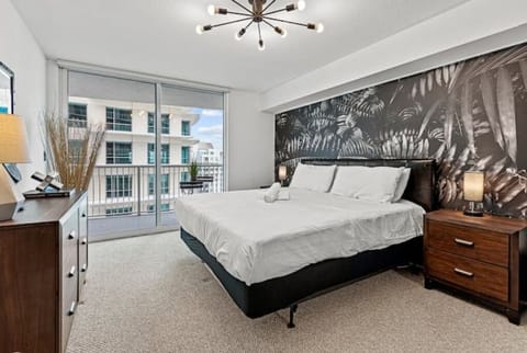 Wake up w/ a view of the city & palm trees. Fully carpeted master bedroom