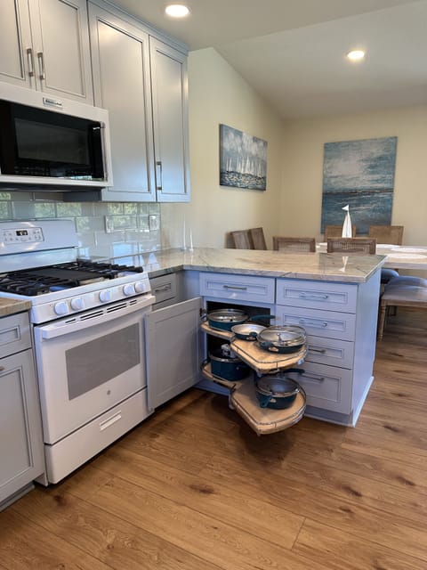 All cabinets are soft close with pullouts