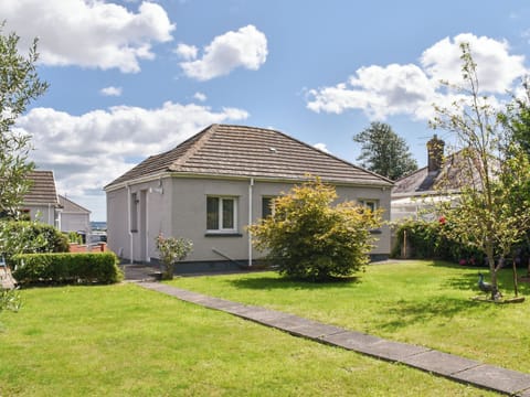 Garden | Waun Bungalow, Llanelli