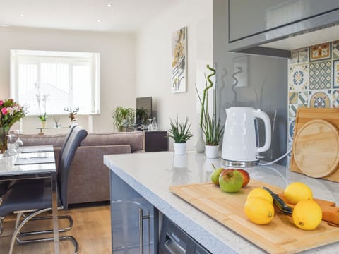 Kitchen | Waun Bungalow, Llanelli