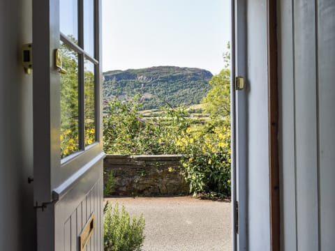 View | Sunnyside Cottage, Tremadog, near Porthmadog