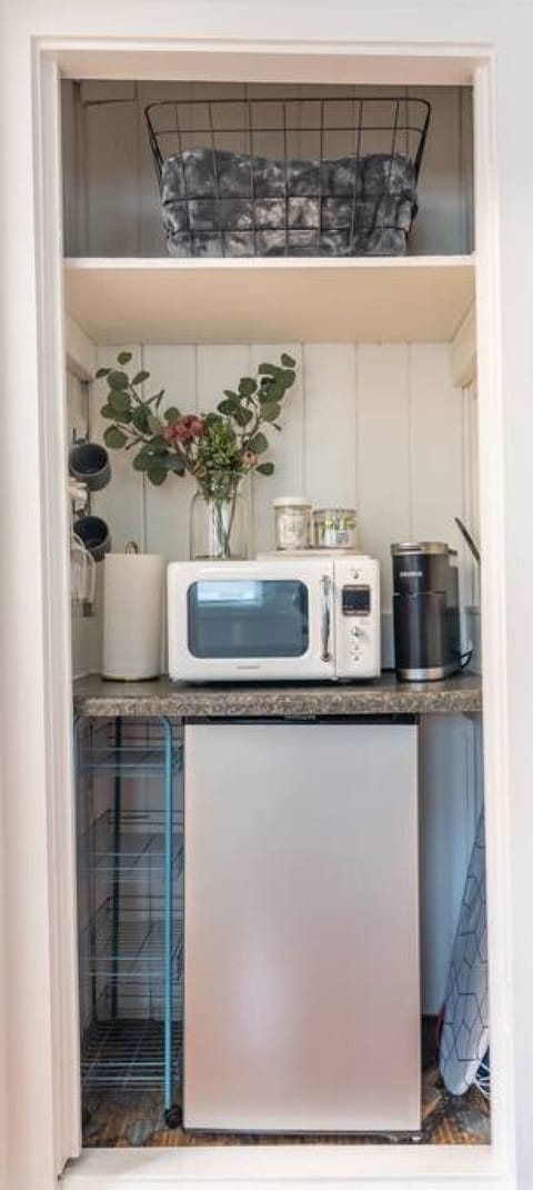 Fridge, microwave, coffee/tea maker